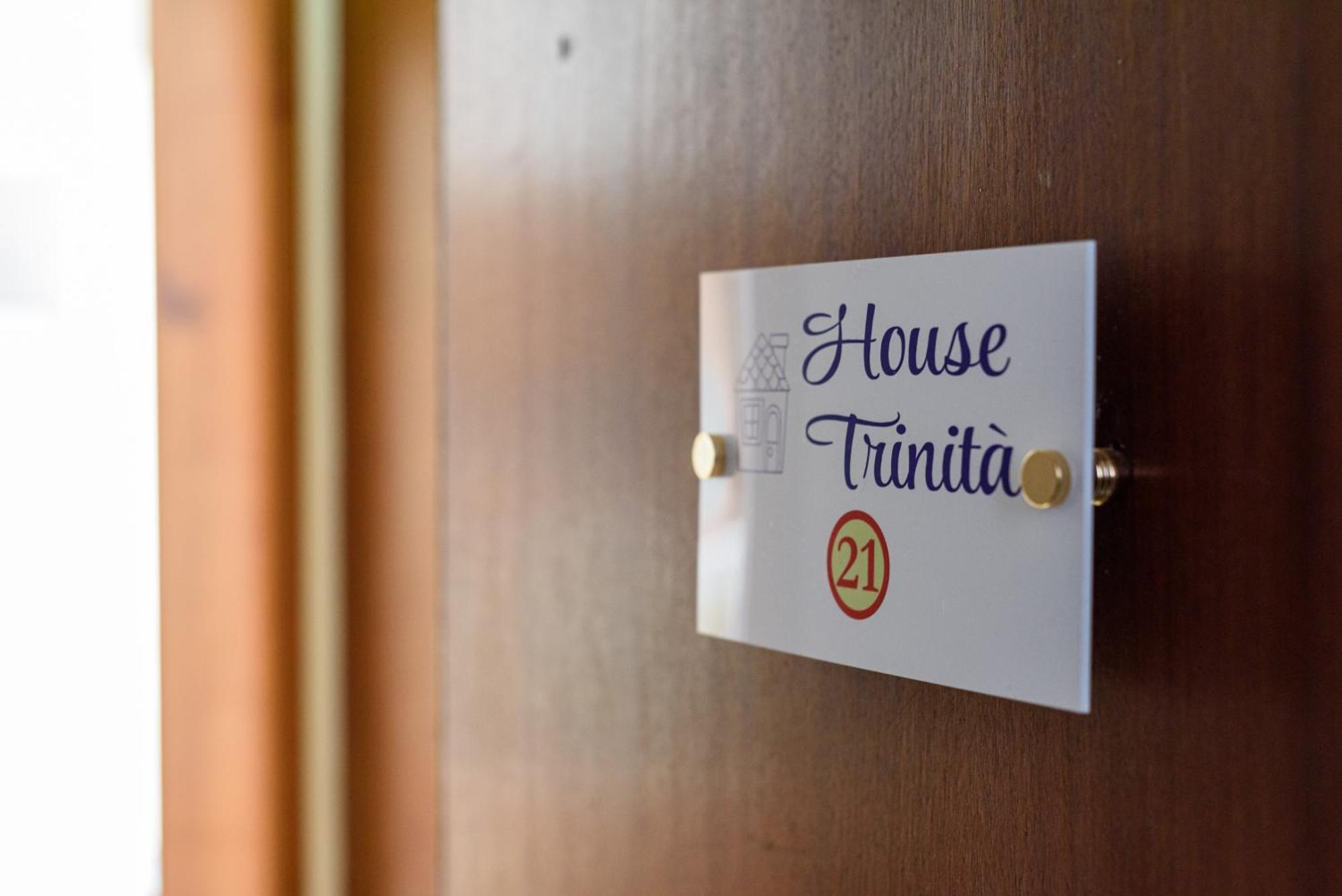 House Trinita 21